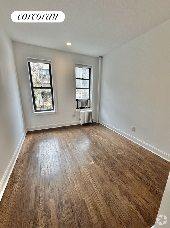 Building Photo - 413 E 70th St Rental