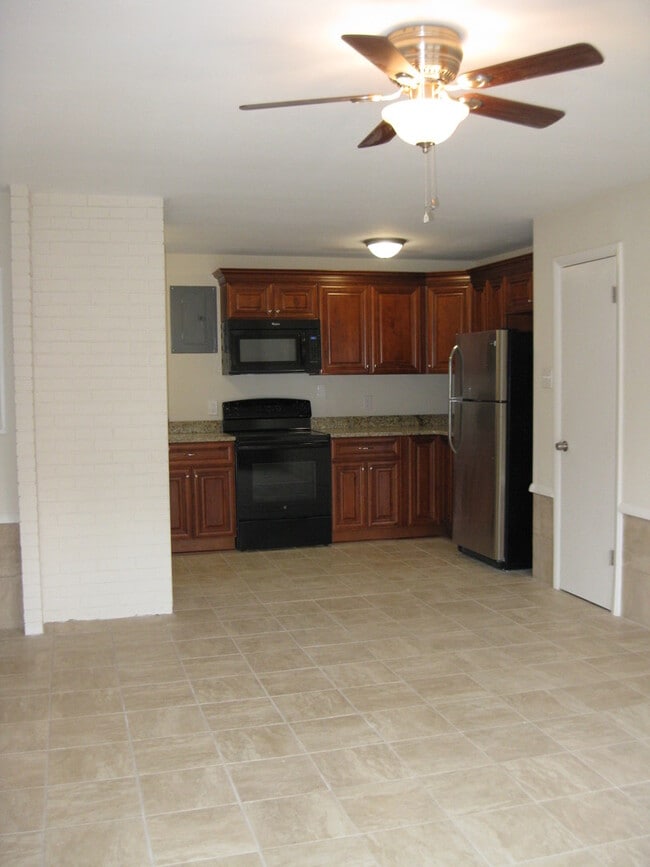 Building Photo - 430 Staten St Unit 4