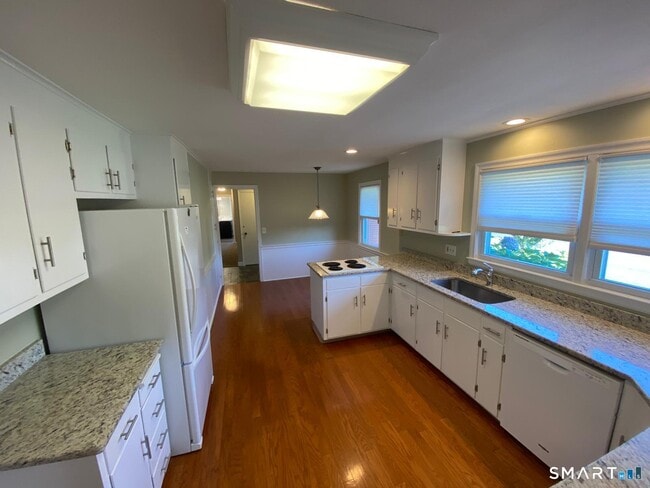 Photo - 11 Eastwood Rd