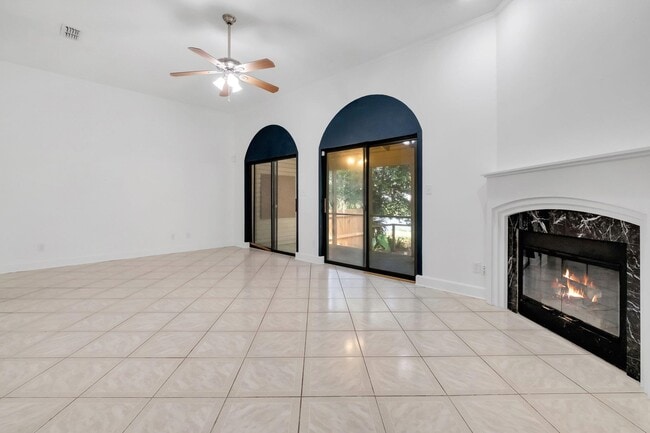Building Photo - 2818 Par Ln Rental