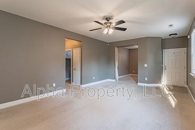 Photo - 135 Raven Hill Way