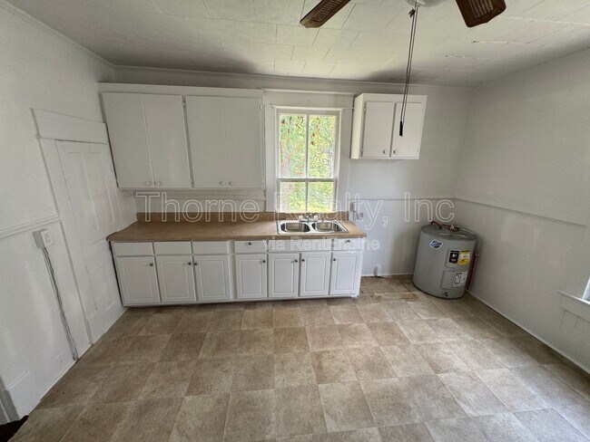 Photo - 809 Sunset Ave