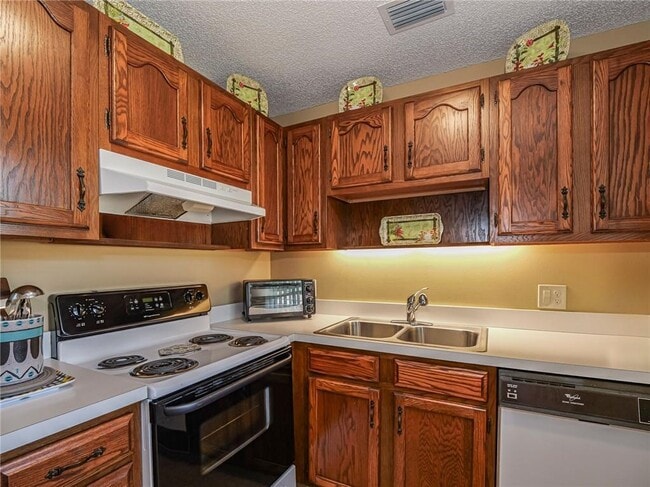 Photo - 35 Vis Gdns Trl Unit 205