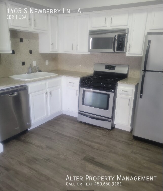 Photo - 1405 S Newberry Ln