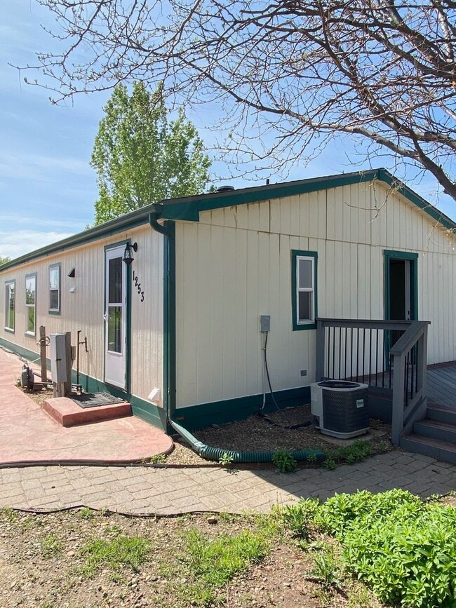 Building Photo - Country Property With Over 7 Acres of Land, No HOA & Room For Your Toys!