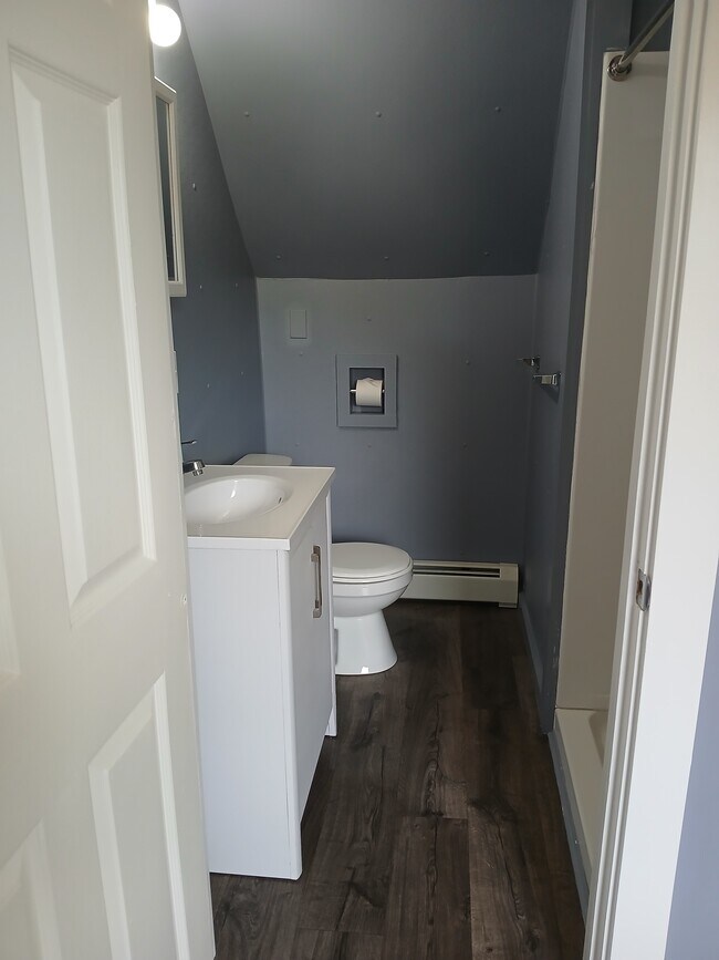 Baño - 4 Cushing Rd Unidad Apt 2