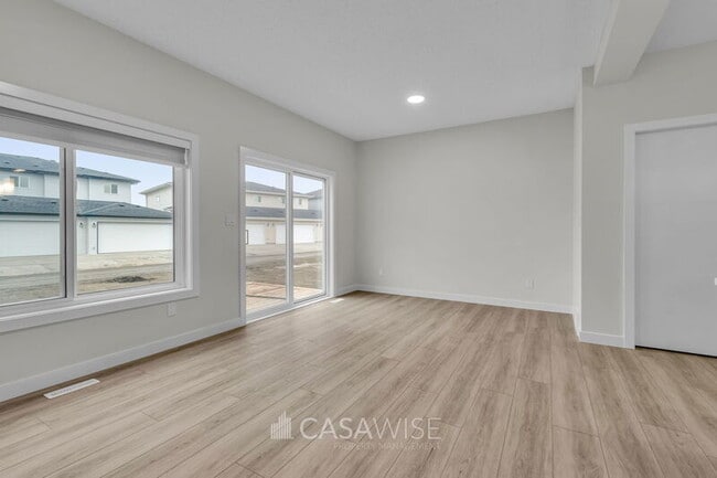 Photo - 1065 Berg Pl