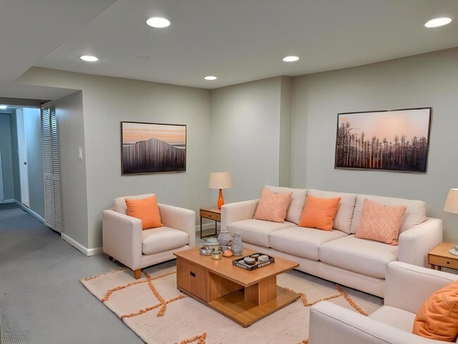 Photo - 4877 N Ashland Ave