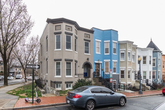 Photo - Stunning premium corner Townhome condo in the desirable Eckington neighborhood!