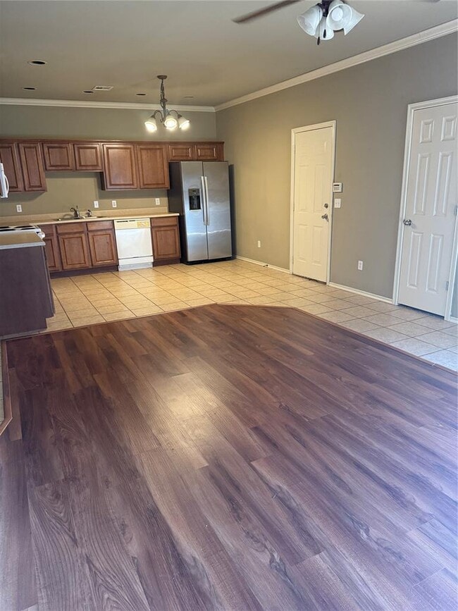 3804 Matthew Dr