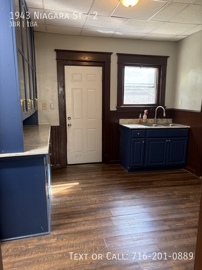 Photo - 1943 Niagara St Unit 2