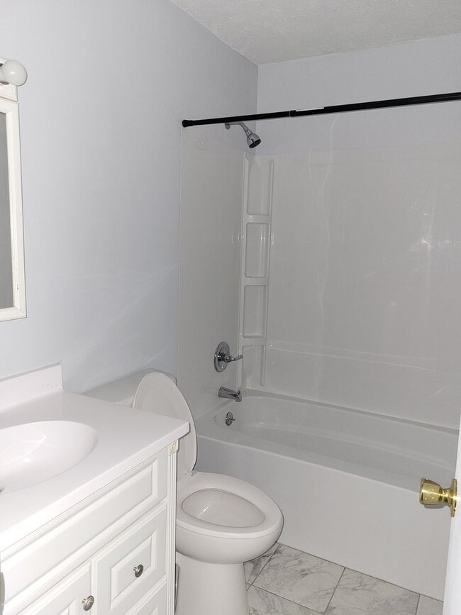 Photo - 2 bedroom 1 bath apartment for rent in Wamego KS Unit 4