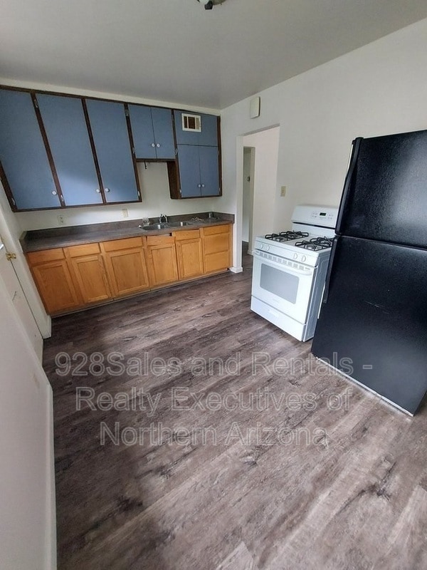 Photo - 102 S Maricopa St