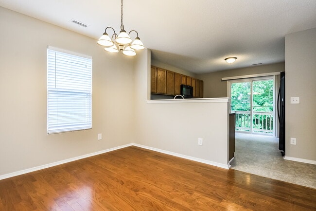 2236 Ballston Pl
