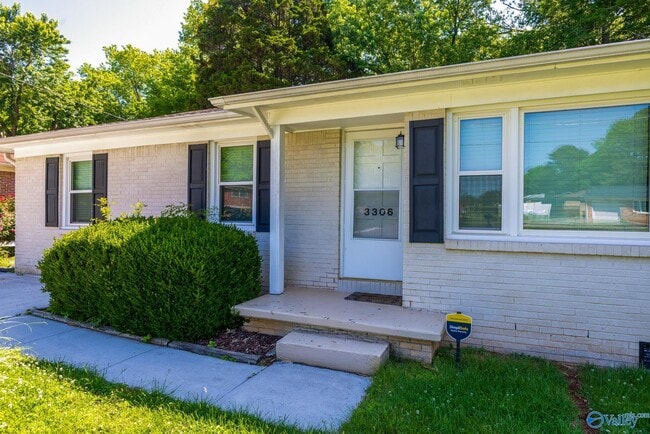 Photo - 3306 Reynolds Dr NW