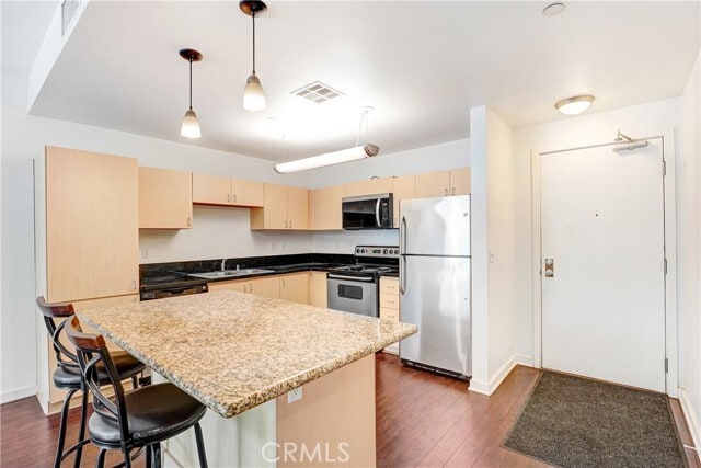 Photo - 630 W 6th St Unidad 216