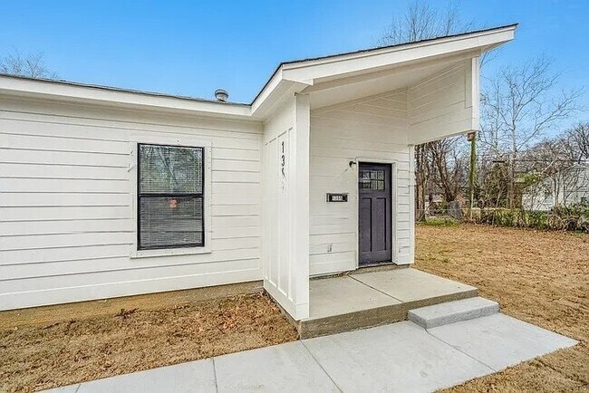 Photo - 803 Goodwyn St