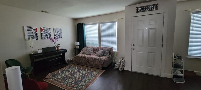 Photo - 11734 Chanteloup Dr