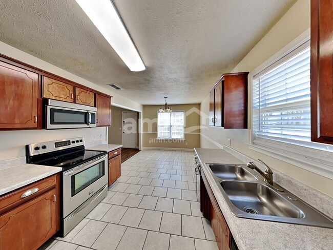 Photo - 5031 Jillson Ct