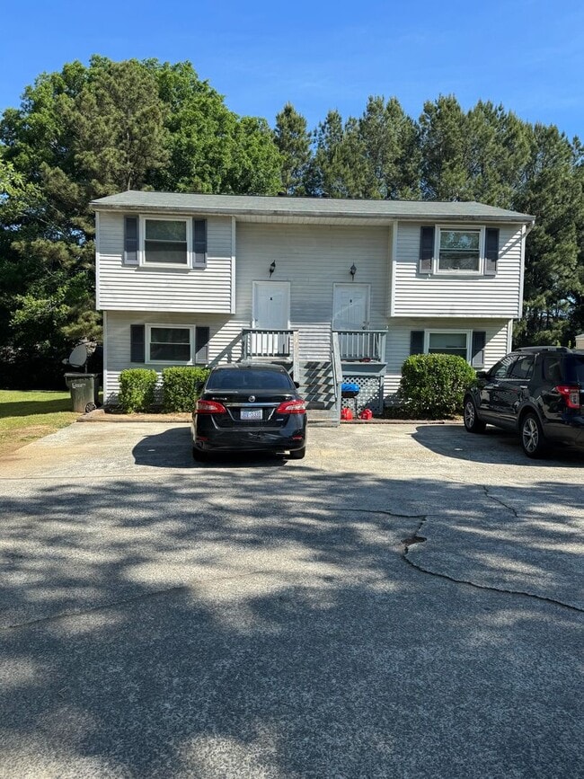 Photo - 2507 Camellia Dr Apartment