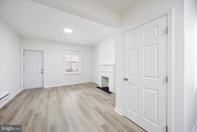 Photo - 452 Mechanic St