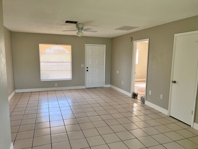 Building Photo - 13105 Hanley Dr