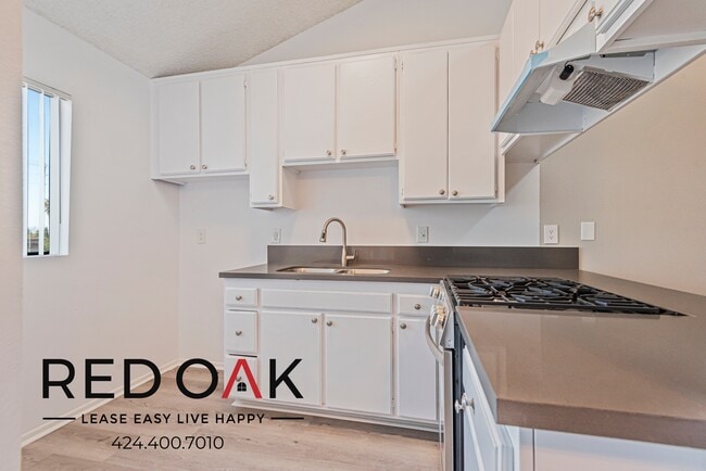 Photo - 8614 Woodley Ave Unidad 218