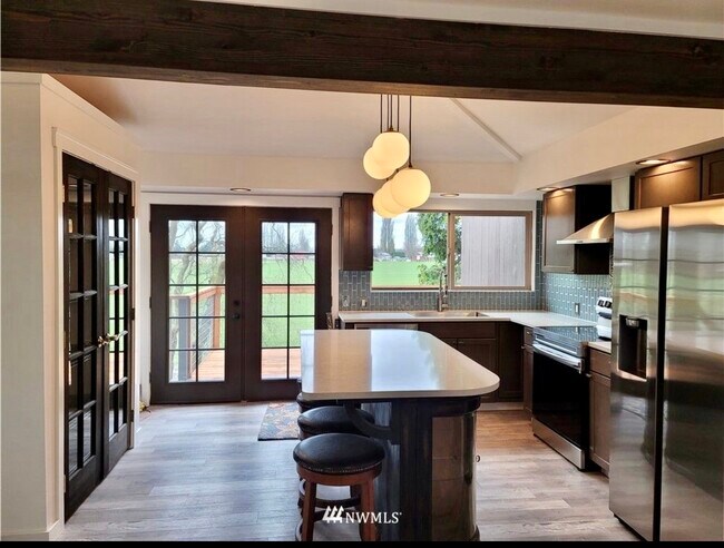 Photo - 17238 WA-536