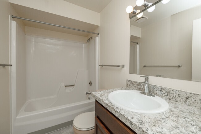 1BR,1BA - 900SF - Bathroom - Wildwood Ridge Apartments