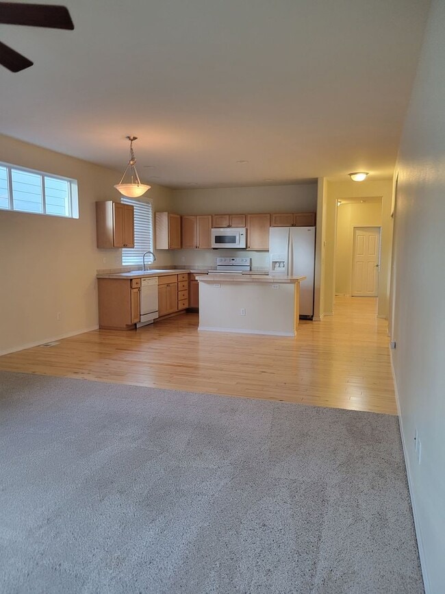 Photo - Beautiful 3 bedroom Rambler in perfect location