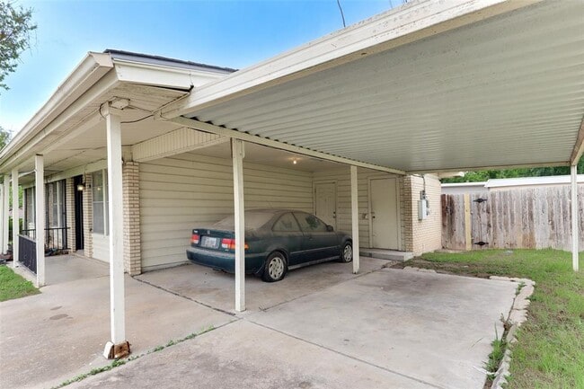 Photo - 1800 Rhodes Rd
