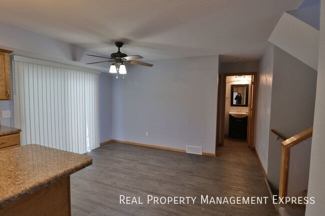 2709 E Klondike Trail