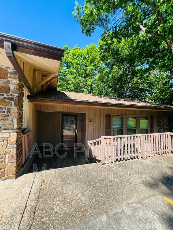 Photo - 2 William Ln