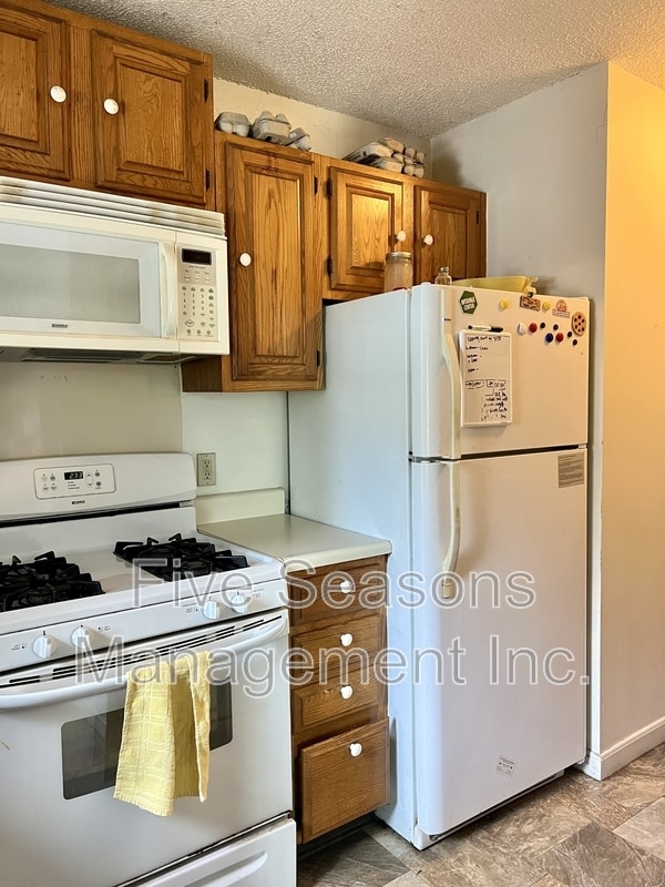 Photo - 115 N Winooski Ave