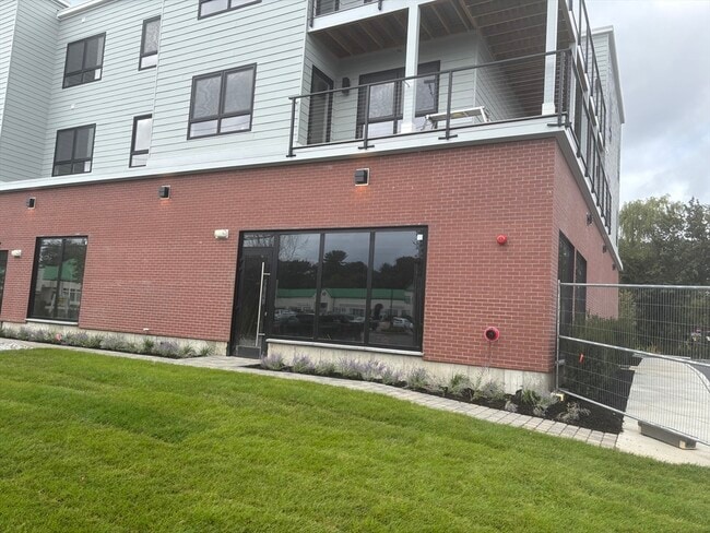 Photo - 1391 Main St Unit 303