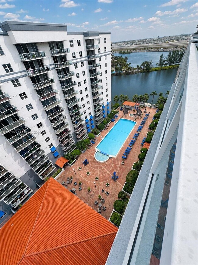 5077 NW 7th St Unit TS16 (1716)