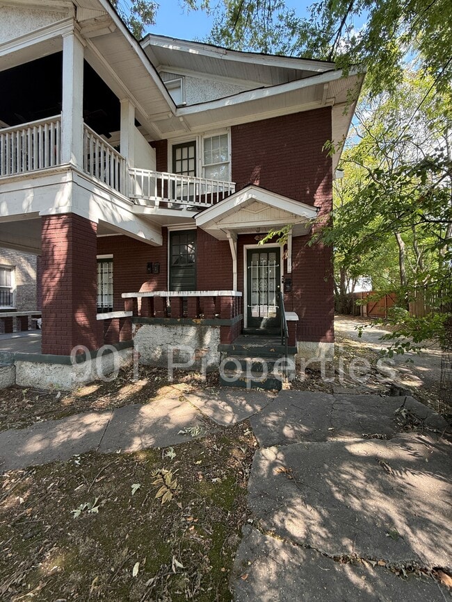 212 N Willett St Unit 1