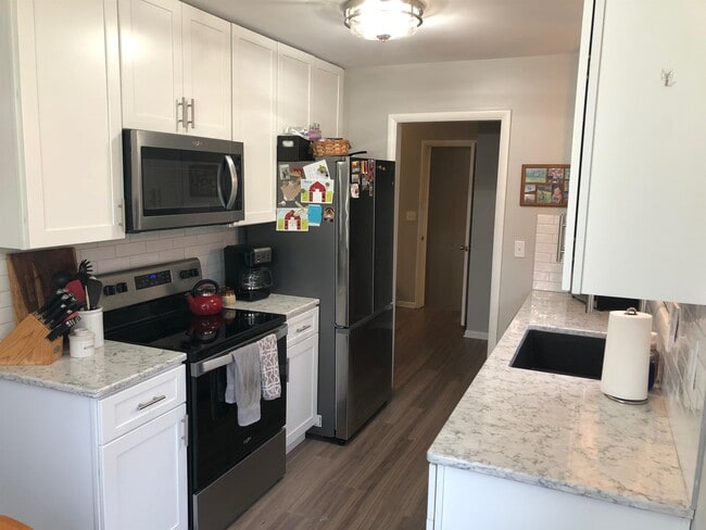 Photo - 3629 S Kingsbury Ave