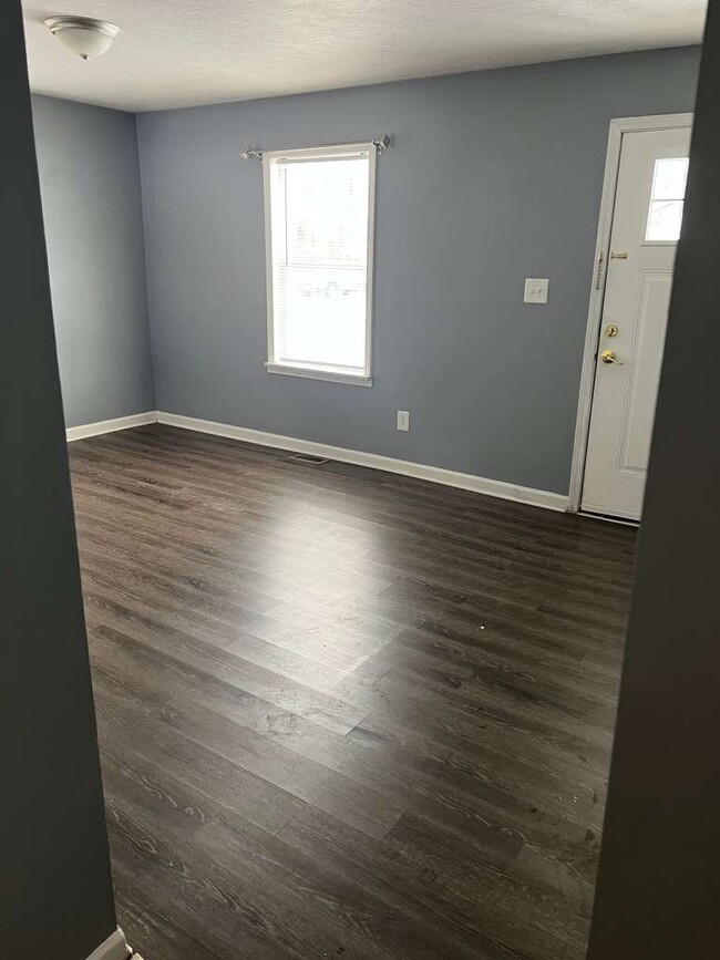 Photo - 2205 Elmhurst Ave