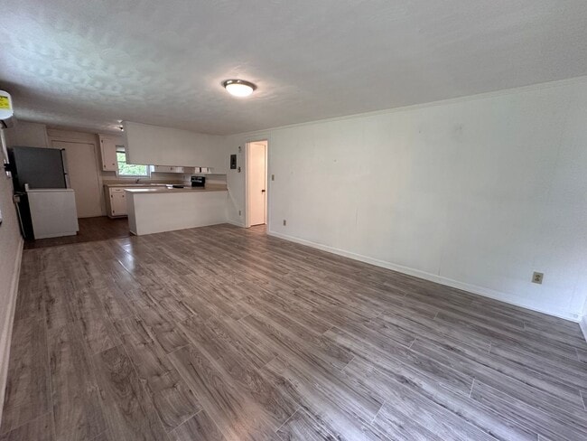 Photo - For Rent – $1,100/month | 2 Bed | 1 Bath Unit 2964 Old Shelby Rd