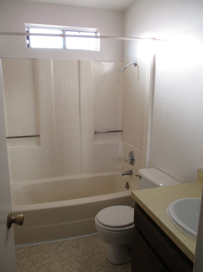 Photo - 7137 Mohawk St