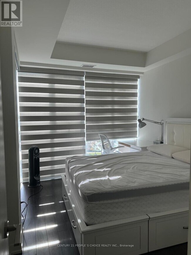 Photo - 128 King St N Unit 1407