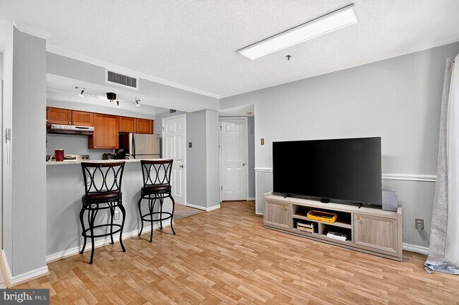 1504 Lincoln Way Unidad 216