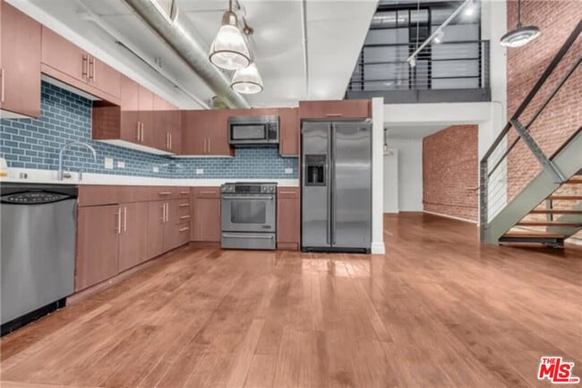 Photo - 510 S Hewitt St Unidad 102