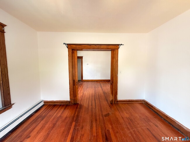 Building Photo - 405 Wilson St Unit 1