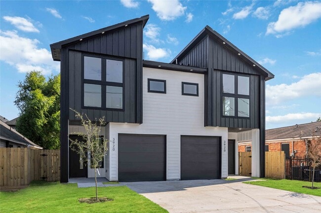 Building Photo - 3920 Aledo St