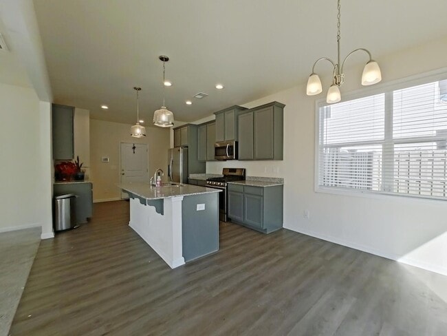 Photo - 518 Count Fleet Ct