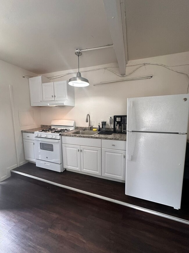 Photo - 1153-1155 Emory Street Unit 1155.2