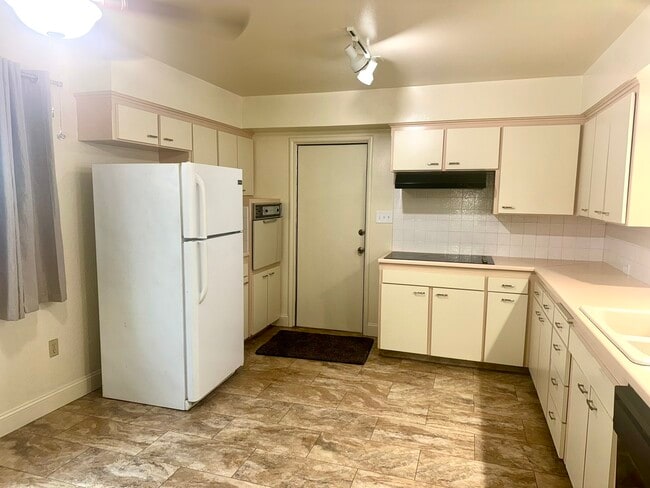 Photo - 4548 N Meridian Ave