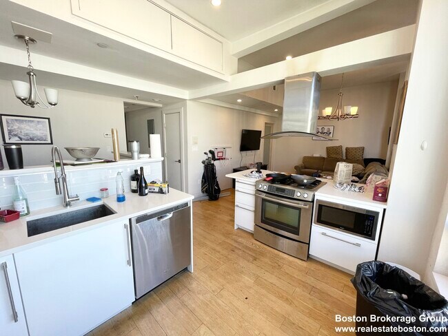 Building Photo - 40 Washburn St Unit 1 Rental
